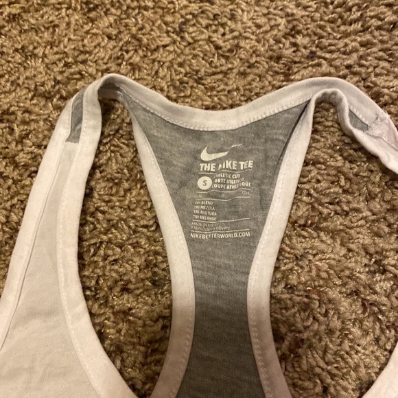 Nike Tank - Picture 2 of 3